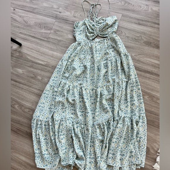 Midi dress 💙🤍🔥 - Picture 10 of 12